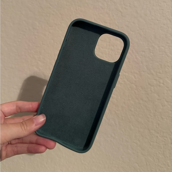 iPhone 15 Cell Phone Case - Silicone *UNUSED* - Picture 2 of 5